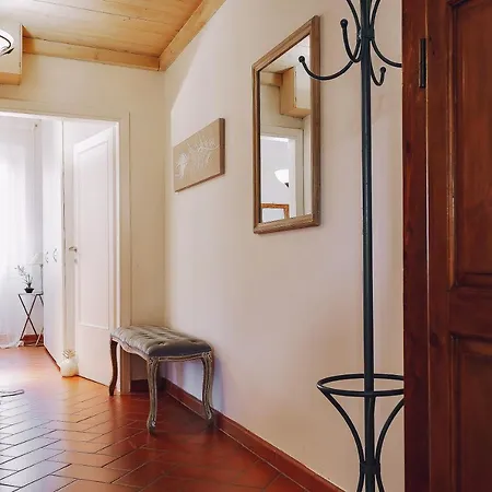 Apartment Borgo Pinti 49 *