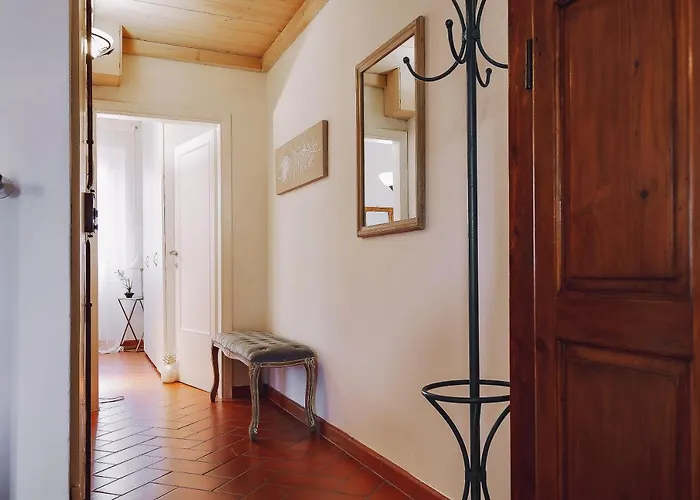 Apartment Borgo Pinti 49 *